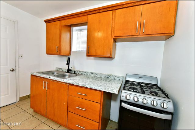 1908 Olive Avenue B, El Paso, TX 79901