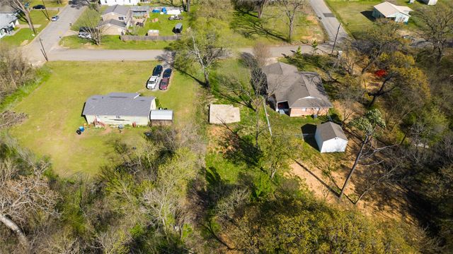 2721 Barret Street, Denison, TX 75020
