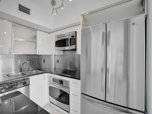 286 Bal Bay Dr 2B, Bal Harbour, FL 33154