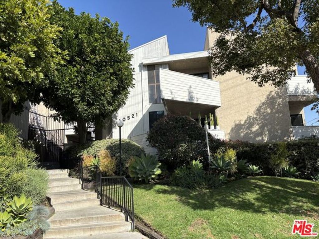 10521 National Boulevard 115, Los Angeles, CA 90034