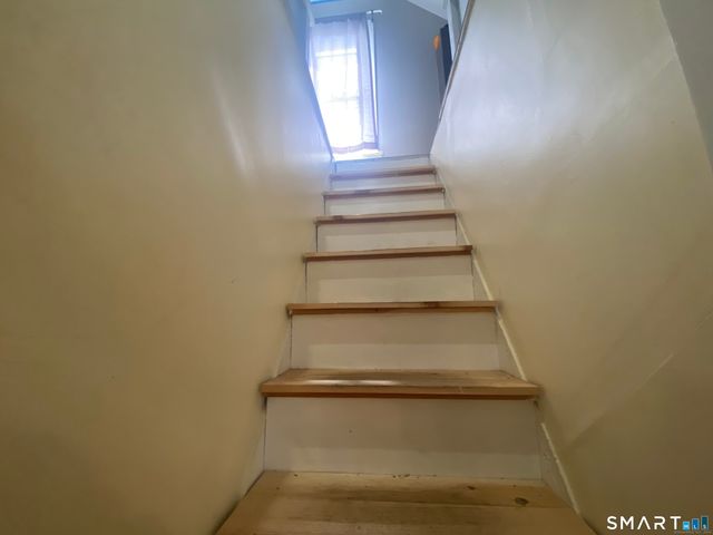 39 Pierce Street, Fairfield, CT 06825