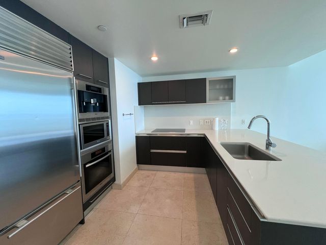 17001 COLLINS Avenue 1806, Sunny Isles Beach, FL 33160