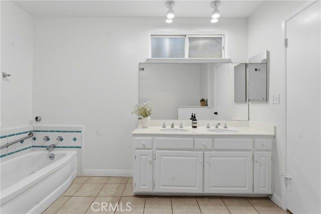 5618 Wilhelmina Avenue, Woodland Hills (los Angeles), CA 91367