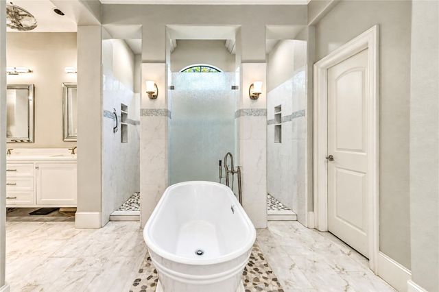 1510 Victoria Way, Friendswood, TX 77546