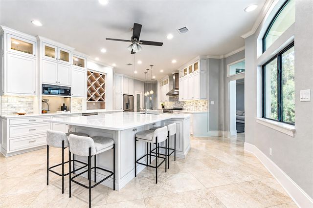 1510 Victoria Way, Friendswood, TX 77546