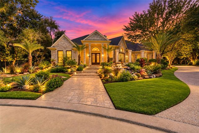 1510 Victoria Way, Friendswood, TX 77546