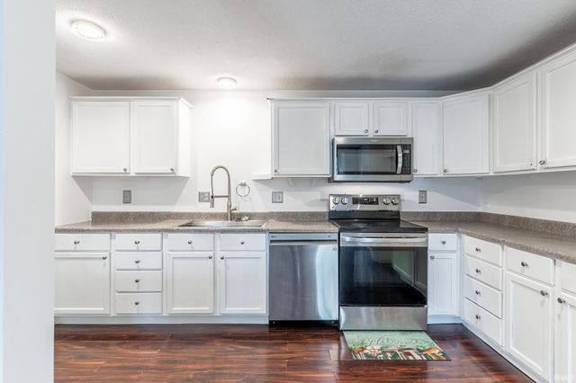 14928 Mercury Lane, Huntertown, IN 46748
