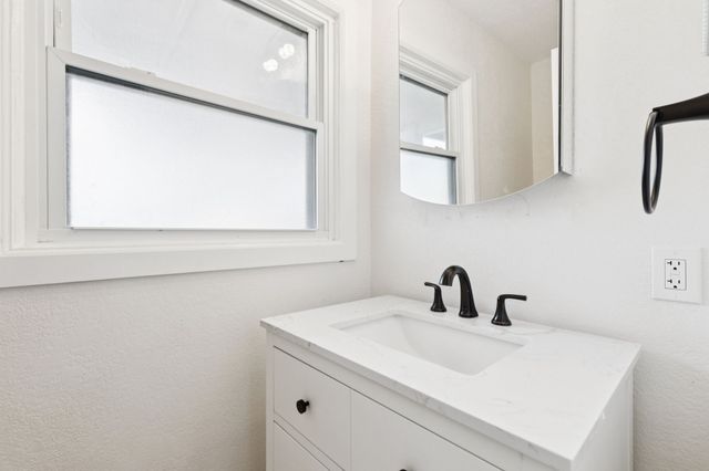 1723 Anglers Plaza, Grapevine, TX 76051