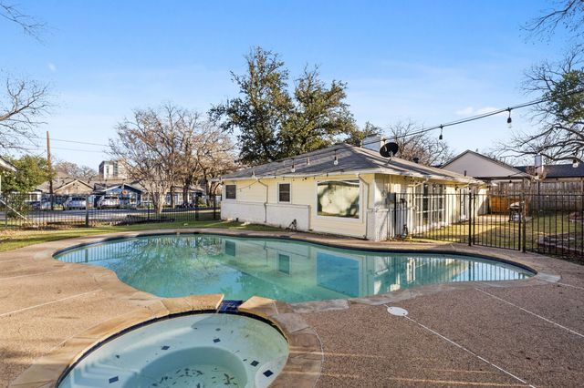 1723 Anglers Plaza, Grapevine, TX 76051