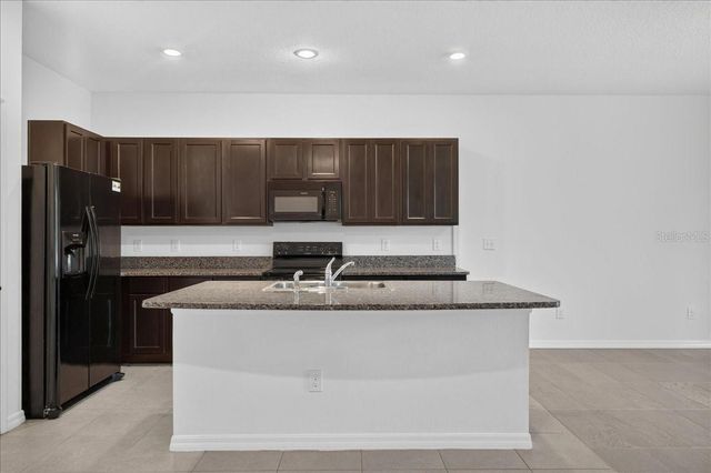 8655 FALLING BLUE PLACE, Riverview, FL 33578