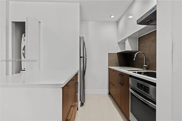 2715 Tigertail Ave 102, Miami, FL 33133