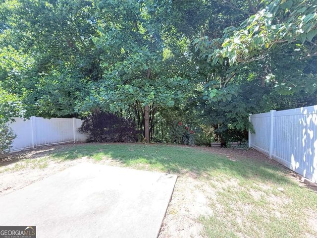 302 Highland Pointe Circle E, Dawsonville, GA 30534