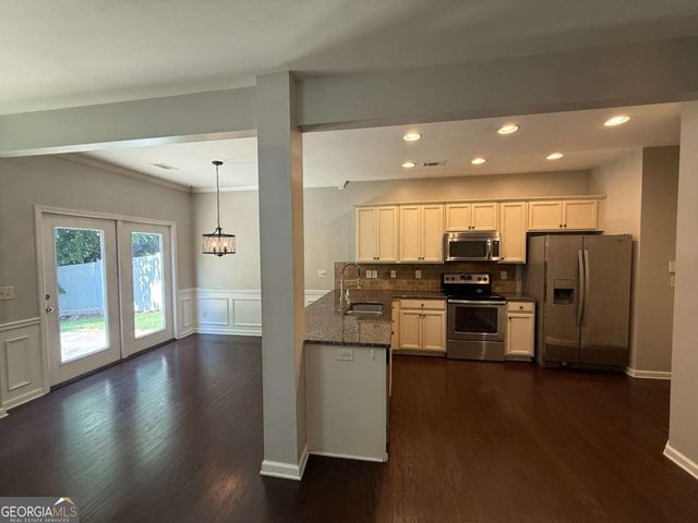 302 Highland Pointe Circle E, Dawsonville, GA 30534