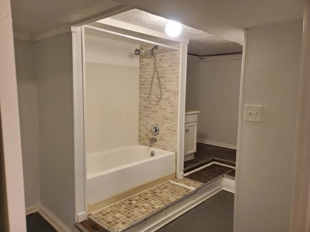 2654 Howey Road, Columbus, OH 43211