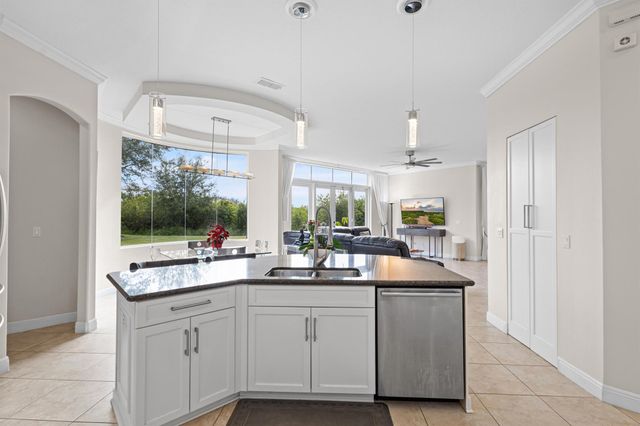 11471 SW Hillcrest Circle, Port St Lucie, FL 34987