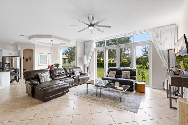 11471 SW Hillcrest Circle, Port St Lucie, FL 34987