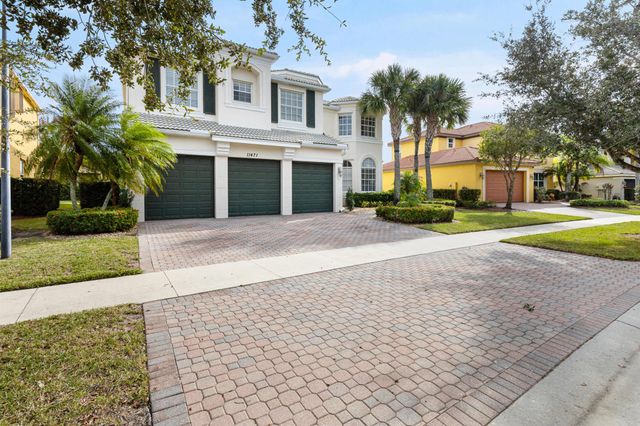11471 SW Hillcrest Circle, Port St Lucie, FL 34987