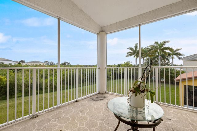 11471 SW Hillcrest Circle, Port St Lucie, FL 34987