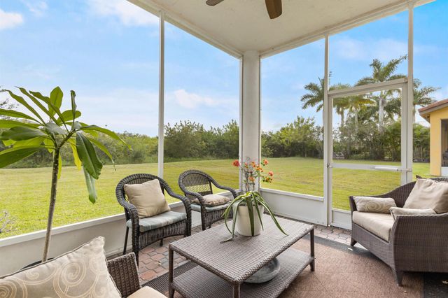 11471 SW Hillcrest Circle, Port St Lucie, FL 34987