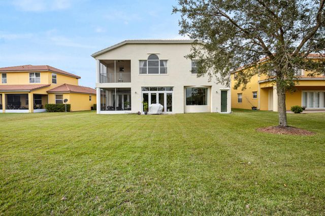 11471 SW Hillcrest Circle, Port St Lucie, FL 34987