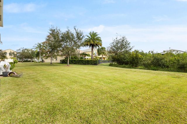 11471 SW Hillcrest Circle, Port St Lucie, FL 34987