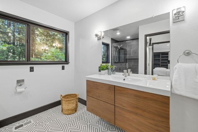 345 Mcgaffigan Mill Road, Boulder Creek, CA 95006