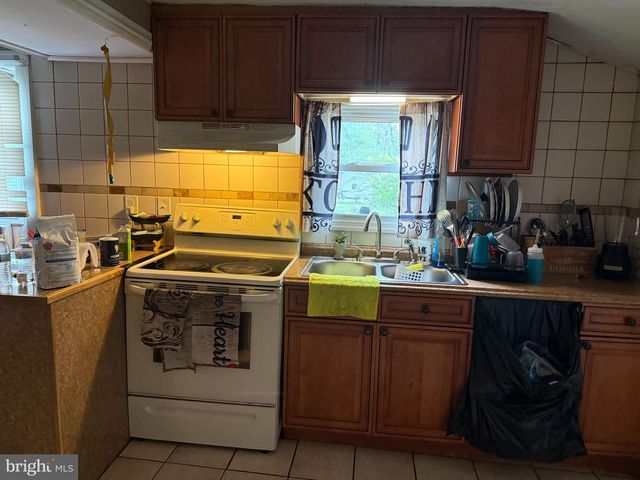 113 E PACIFIC AVE, Minotola, NJ 08341