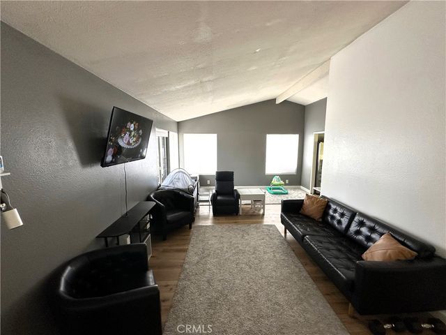 2863 Roseann Avenue, Escondido, CA 92027