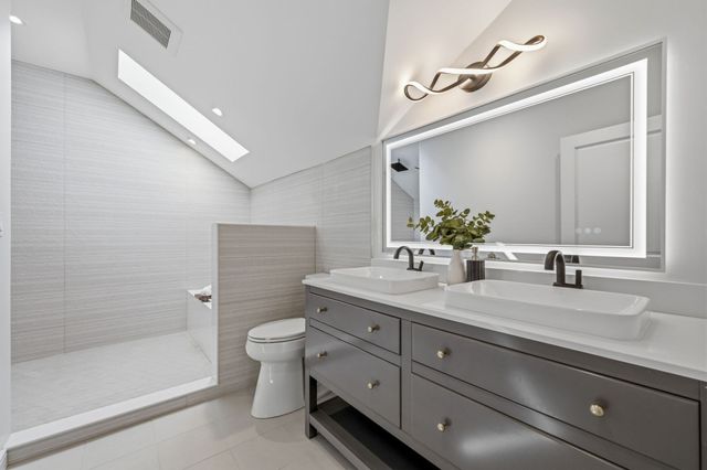 2 Summer Street Pl, Arlington, MA 02475