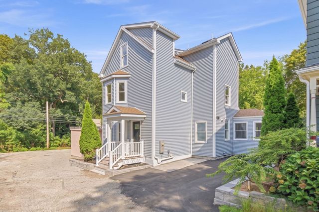 2 Summer Street Pl, Arlington, MA 02475