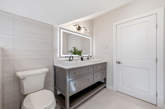 2 Summer Street Pl, Arlington, MA 02475