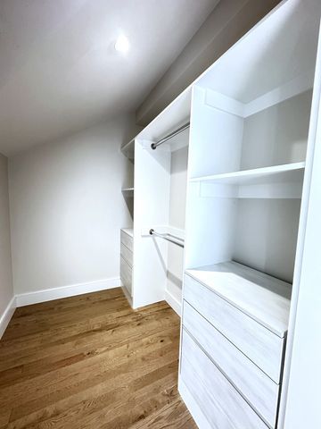 2 Summer Street Pl, Arlington, MA 02475