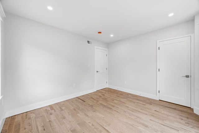 2 Summer Street Pl, Arlington, MA 02475