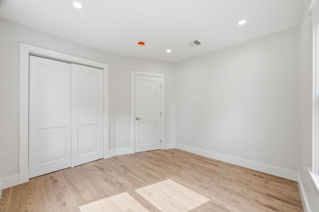 2 Summer Street Pl, Arlington, MA 02475