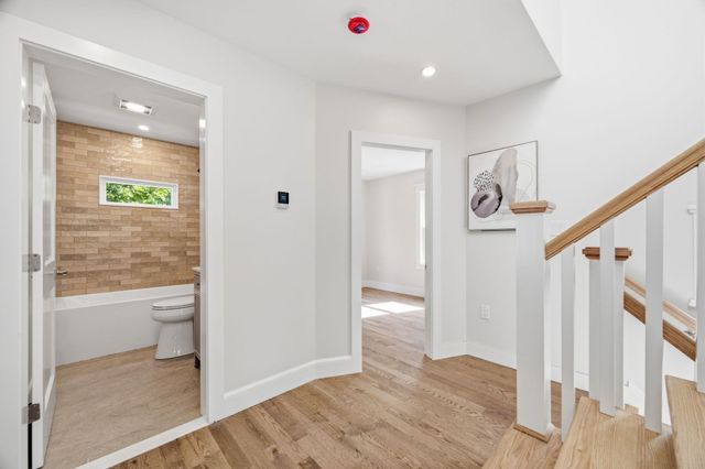 2 Summer Street Pl, Arlington, MA 02475
