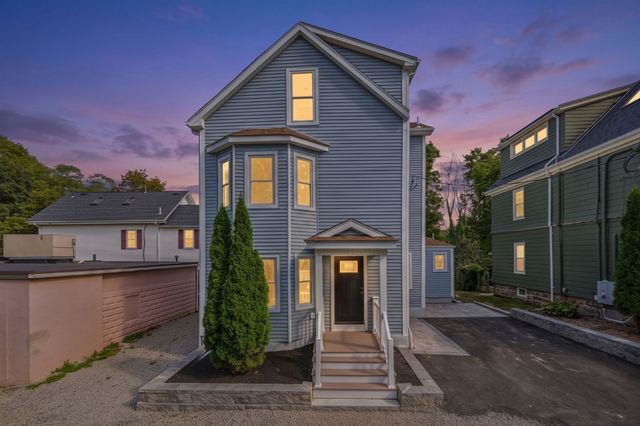 2 Summer Street Pl, Arlington, MA 02475