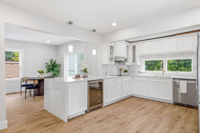 2 Summer Street Pl, Arlington, MA 02475