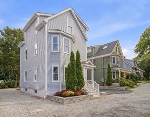 2 Summer Street Pl, Arlington, MA 02475