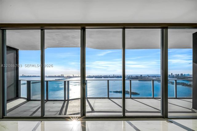 725 NE NE 24TH ST 3002A, Miami, FL 33137