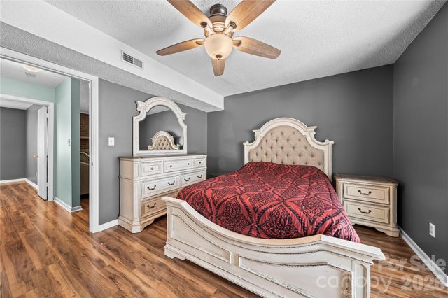11066 Harrowfield Road, Charlotte, NC 28226