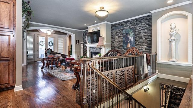 4517 NE FairwayHomes Drive, Lee's Summit, MO 64064