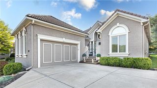 4517 NE FairwayHomes Drive, Lee's Summit, MO 64064