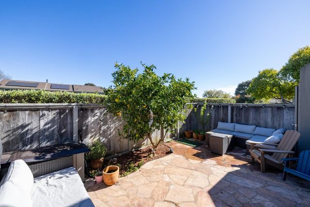 19202 Creekside Lane, Salinas, CA 93908