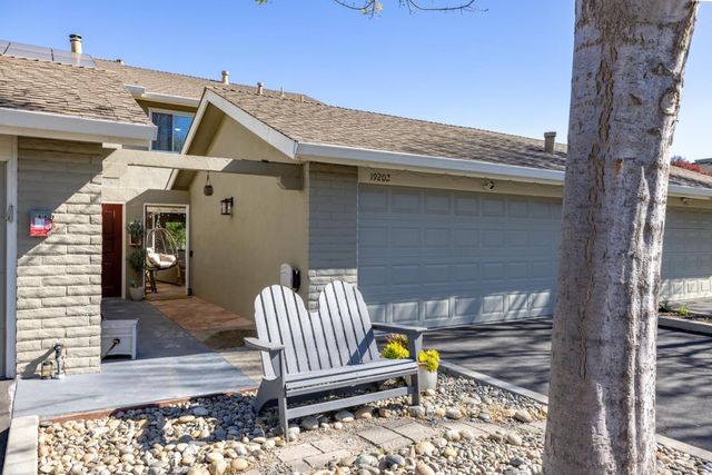 19202 Creekside Lane, Salinas, CA 93908