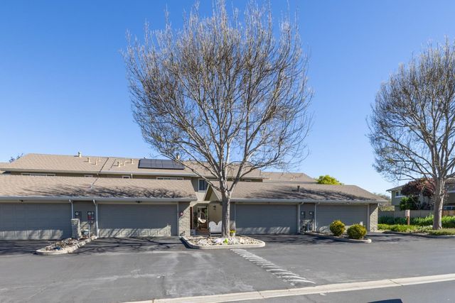 19202 Creekside Lane, Salinas, CA 93908