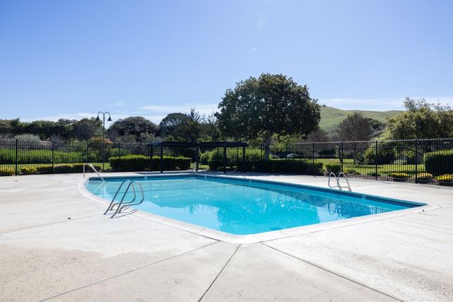 19202 Creekside Lane, Salinas, CA 93908