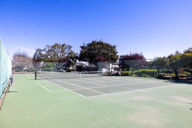 19202 Creekside Lane, Salinas, CA 93908