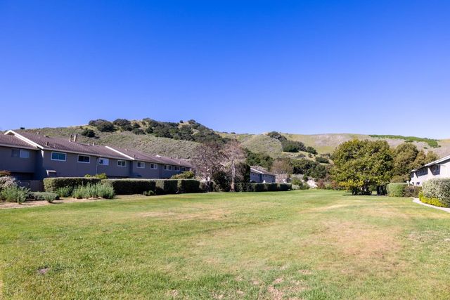 19202 Creekside Lane, Salinas, CA 93908