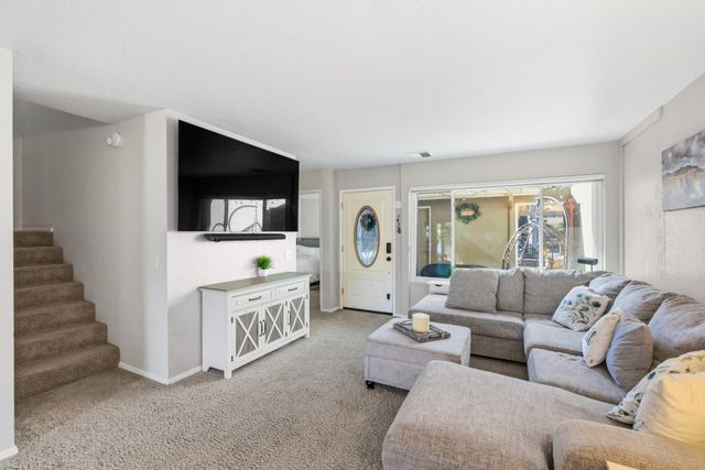 19202 Creekside Lane, Salinas, CA 93908