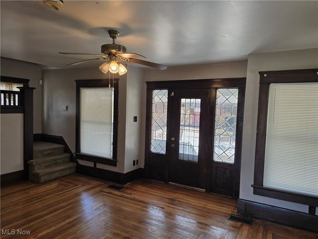 1159 Carey Avenue, Akron, OH 44314